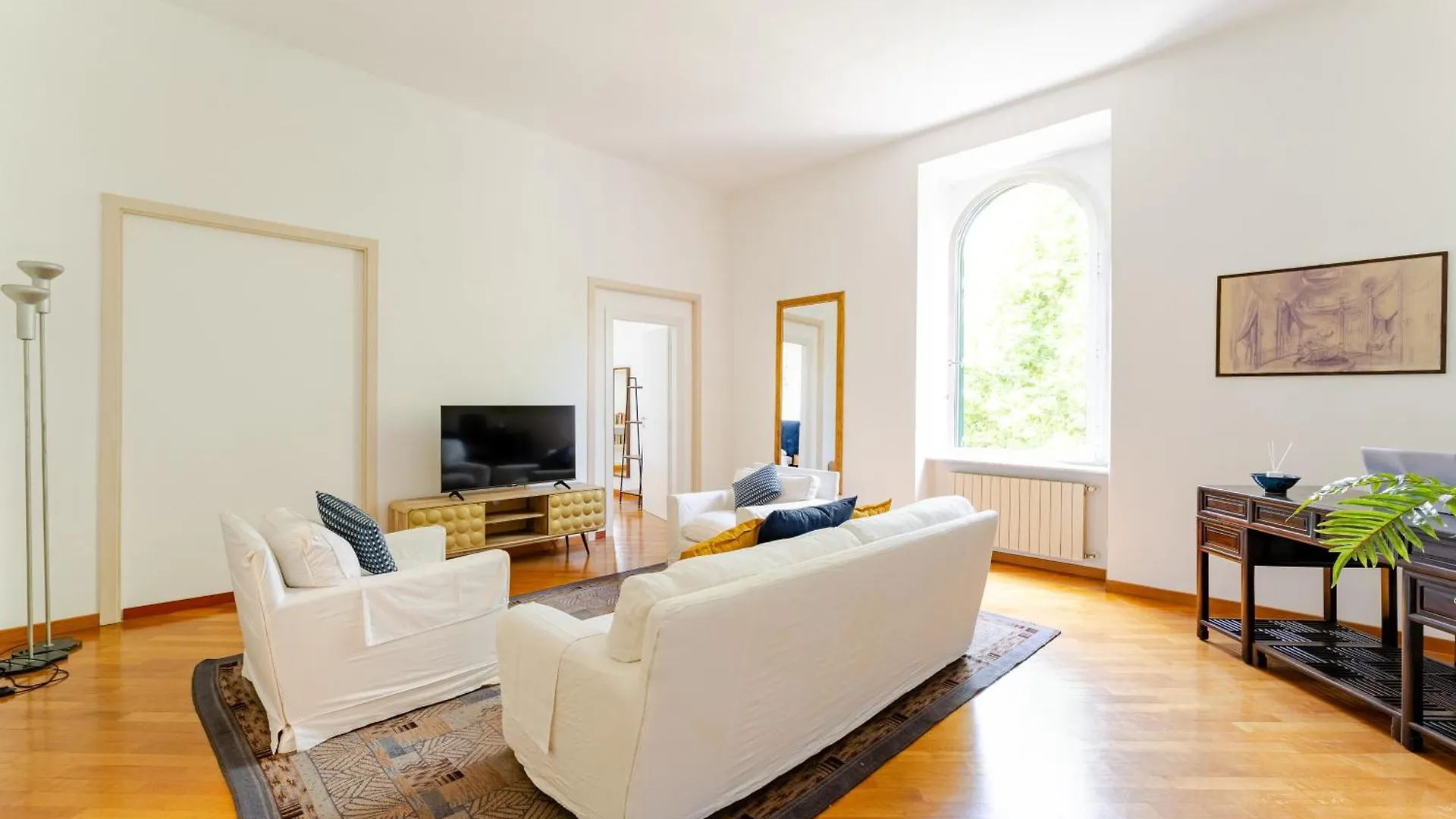Trilussa Dolce Vita Apt Rome Apartment